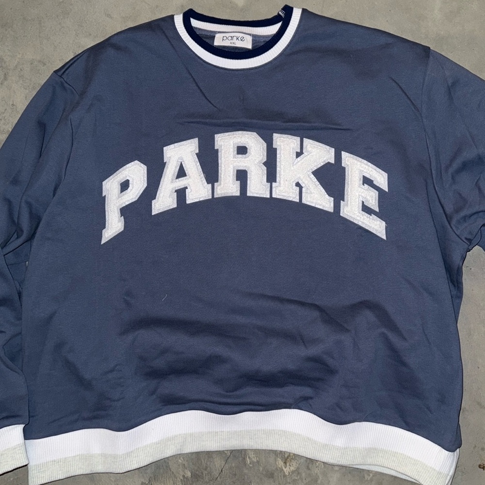 Brand new never been worn Parke sweatshirt size XXL sold out online!